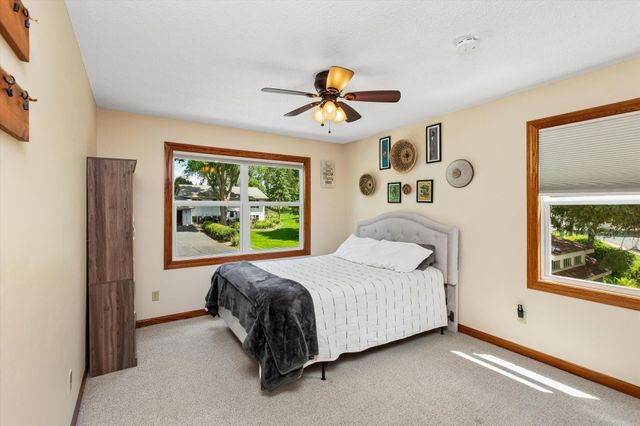 5281 Shore Trail NE, Prior Lake, MN 55372