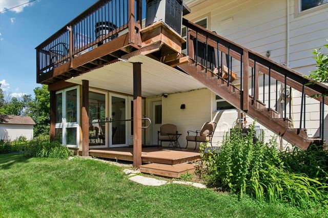 5281 Shore Trail NE, Prior Lake, MN 55372