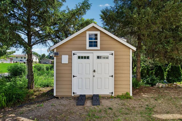 5281 Shore Trail NE, Prior Lake, MN 55372