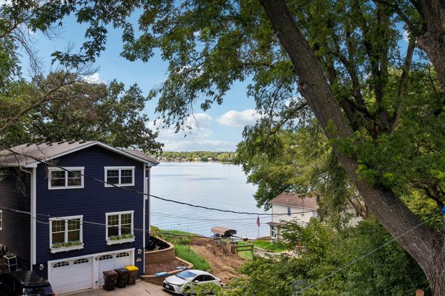 5281 Shore Trail NE, Prior Lake, MN 55372