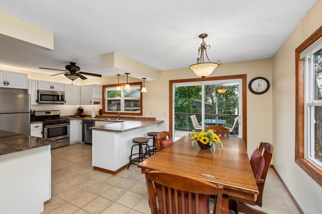 5281 Shore Trail NE, Prior Lake, MN 55372