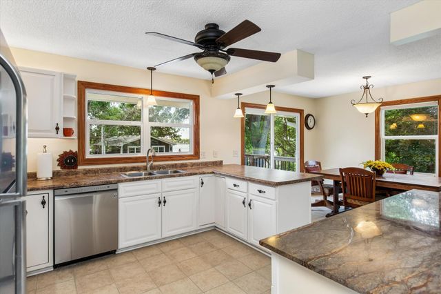 5281 Shore Trail NE, Prior Lake, MN 55372