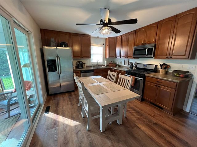102 Beech Court, Hebron, IN 46341
