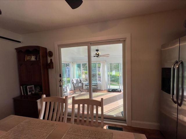 102 Beech Court, Hebron, IN 46341