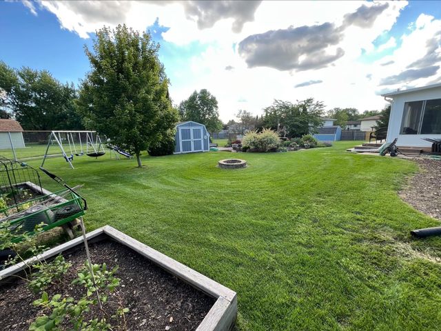 102 Beech Court, Hebron, IN 46341