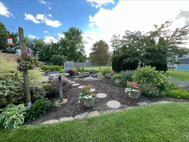 102 Beech Court, Hebron, IN 46341
