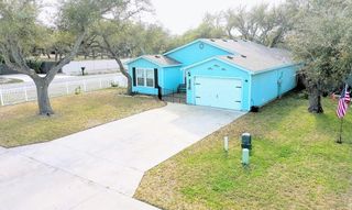 101 Treasure St, Rockport, TX 78382