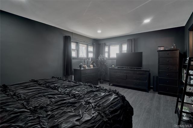 42 Peary Street, West Babylon, NY 11704