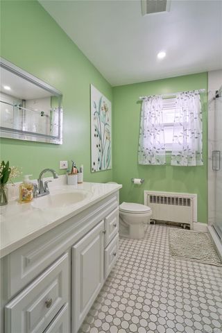 42 Peary Street, West Babylon, NY 11704