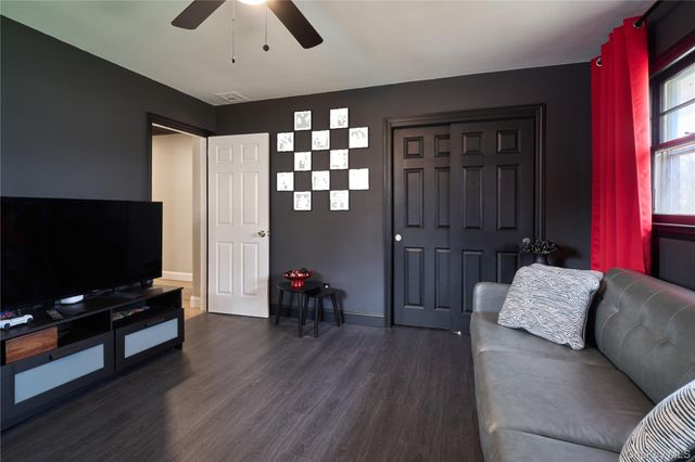 42 Peary Street, West Babylon, NY 11704