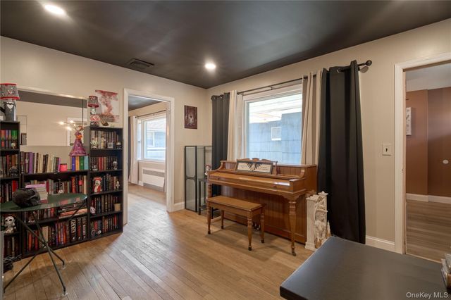 42 Peary Street, West Babylon, NY 11704