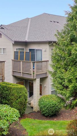 17761 134th Lane SE, Renton, WA 98058