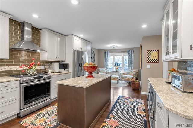 61 Hidden Ridge, Amherst, NY 14221