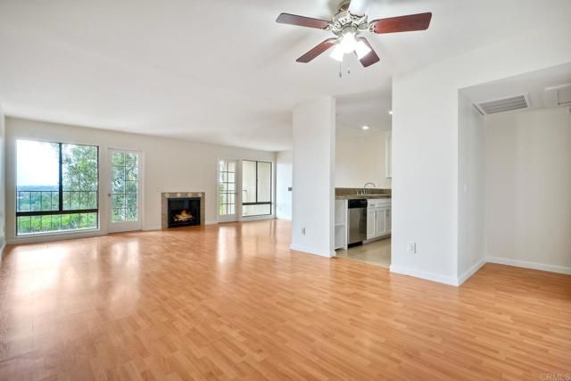 2251 Altisma Way 202, Carlsbad, CA 92009