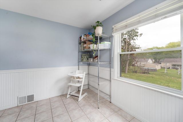 249 S Chocolay Avenue, Clawson, MI 48017