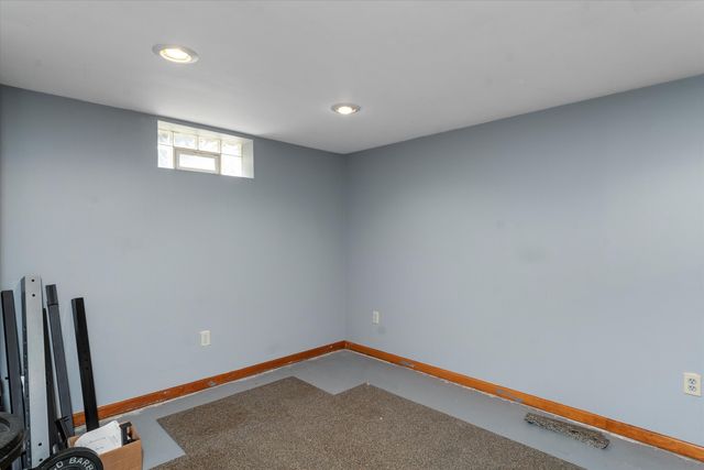 249 S Chocolay Avenue, Clawson, MI 48017