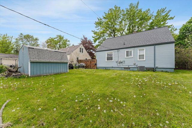 249 S Chocolay Avenue, Clawson, MI 48017