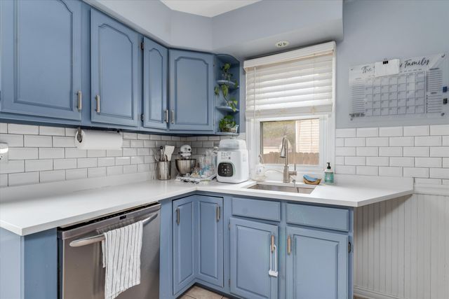 249 S Chocolay Avenue, Clawson, MI 48017