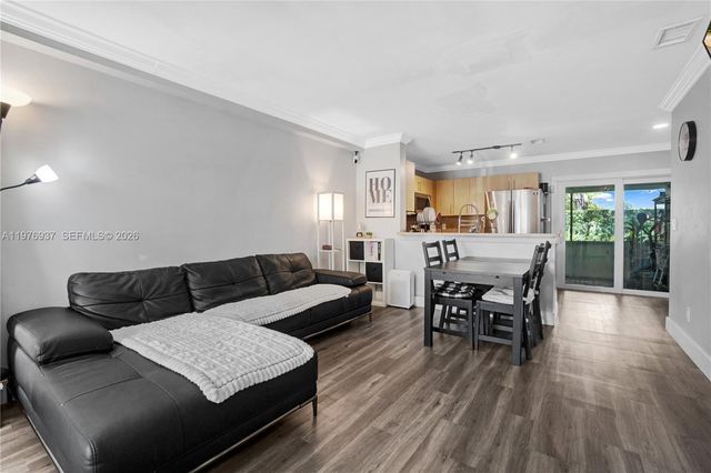 2929 Dorchester Ln, Cooper City, FL 33026