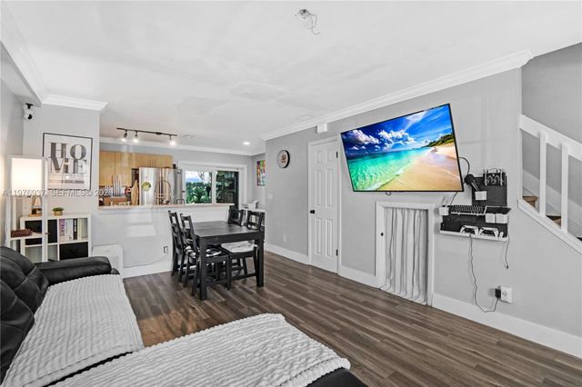 2929 Dorchester Ln, Cooper City, FL 33026