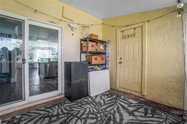 2929 Dorchester Ln, Cooper City, FL 33026