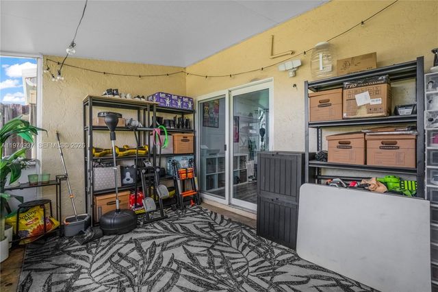 2929 Dorchester Ln, Cooper City, FL 33026