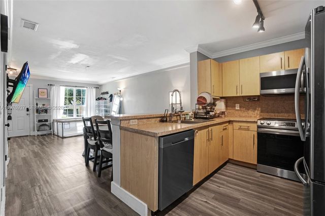 2929 Dorchester Ln, Cooper City, FL 33026