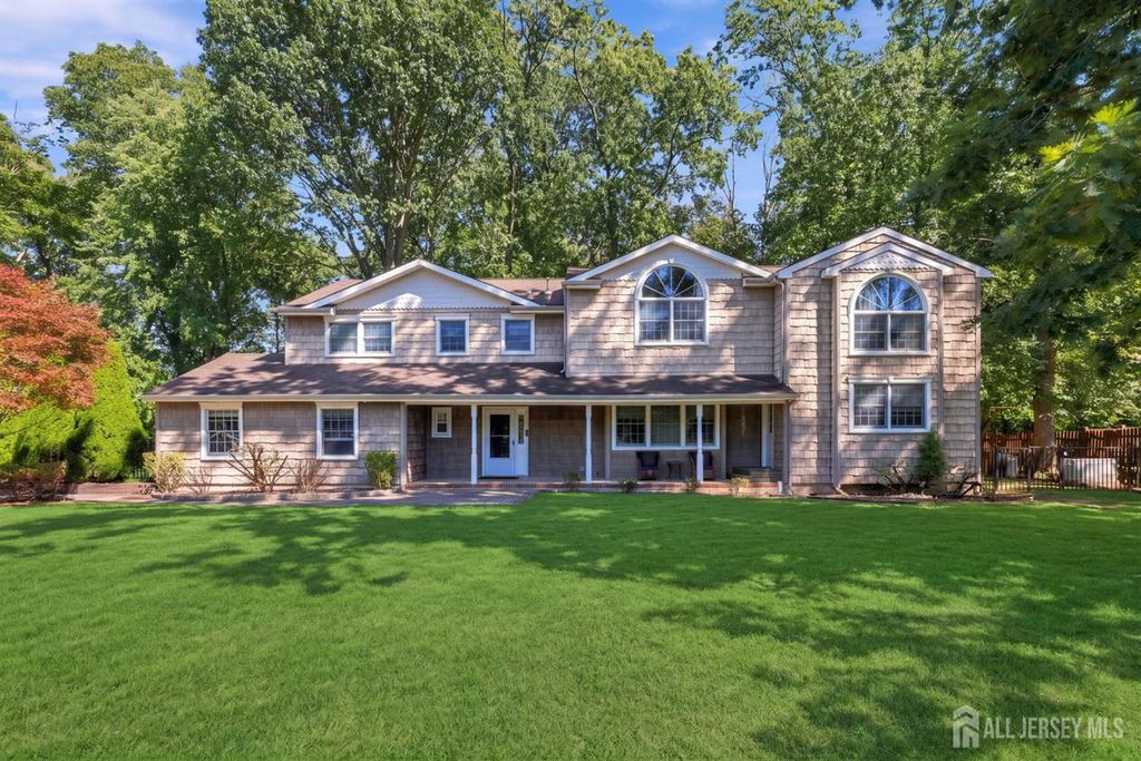 38 Balmoral Avenue, Old Bridge, NJ 07747