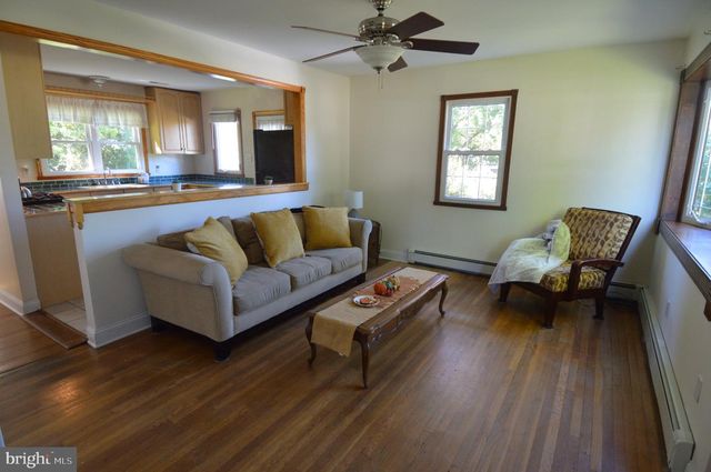 29 CATAWBA AVE, Blackwood, NJ 08012