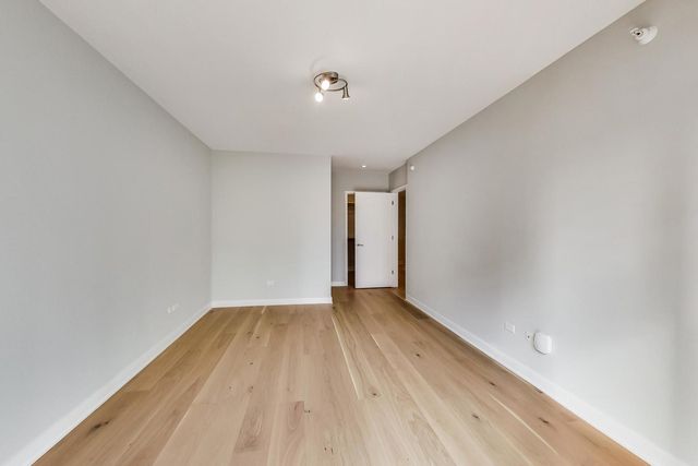 198 N Park Drive 198, Chicago, IL 60601