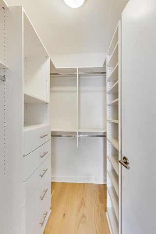 198 N Park Drive 198, Chicago, IL 60601