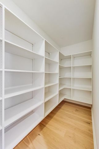 198 N Park Drive 198, Chicago, IL 60601