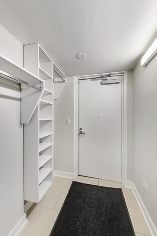 198 N Park Drive 198, Chicago, IL 60601