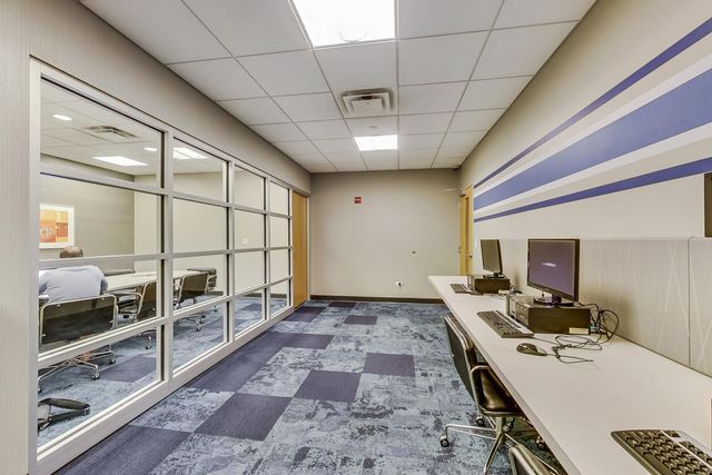 198 N Park Drive 198, Chicago, IL 60601