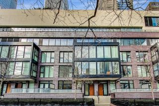 198 N Park Drive 198, Chicago, IL 60601