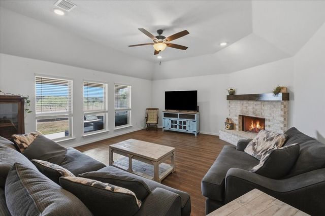 122 Post Oak Way, Weatherford, TX 76087