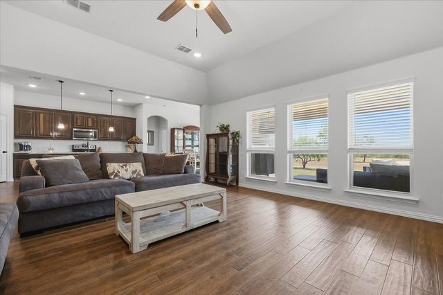 122 Post Oak Way, Weatherford, TX 76087