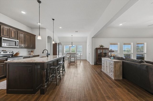 122 Post Oak Way, Weatherford, TX 76087