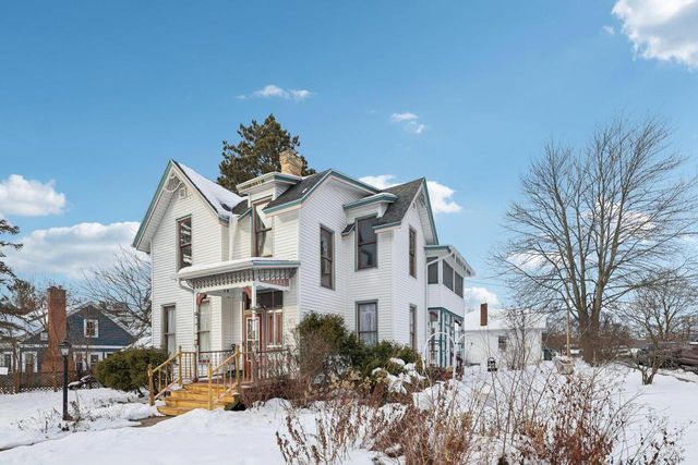 733 5th Street, Baraboo, WI 53913