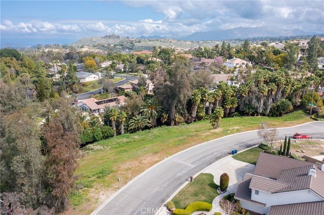 1389 Ocotillo Drive, Riverside, CA 92506