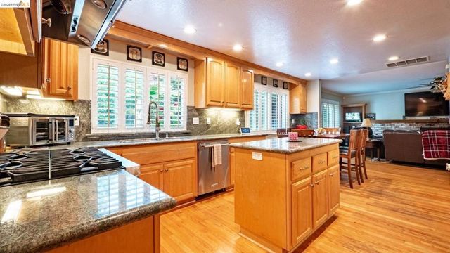 2214 Peyton CT, Antioch, CA 94509