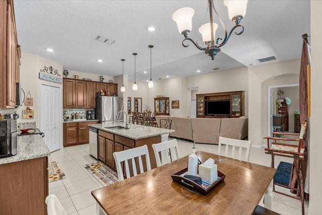 5744 NW Cahaba Street, Port St. Lucie, FL 34986