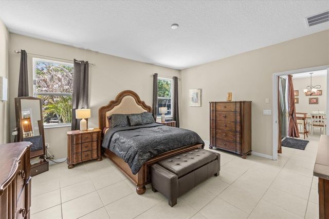 5744 NW Cahaba Street, Port St. Lucie, FL 34986