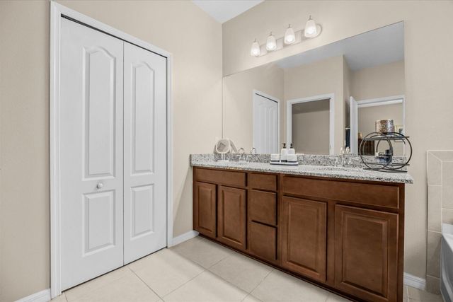 5744 NW Cahaba Street, Port St. Lucie, FL 34986
