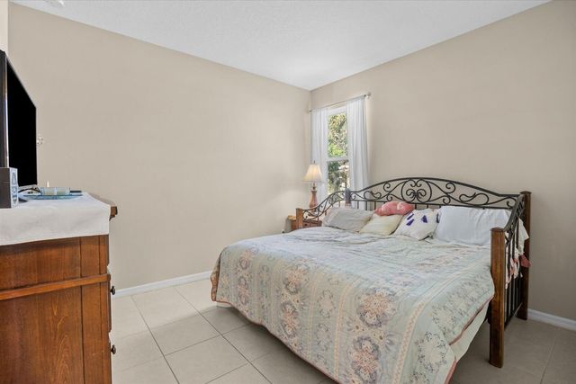 5744 NW Cahaba Street, Port St. Lucie, FL 34986