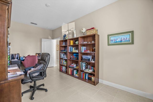 5744 NW Cahaba Street, Port St. Lucie, FL 34986