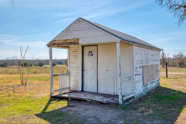 829 State Highway 21 Highway W, Cedar Creek, TX 78612