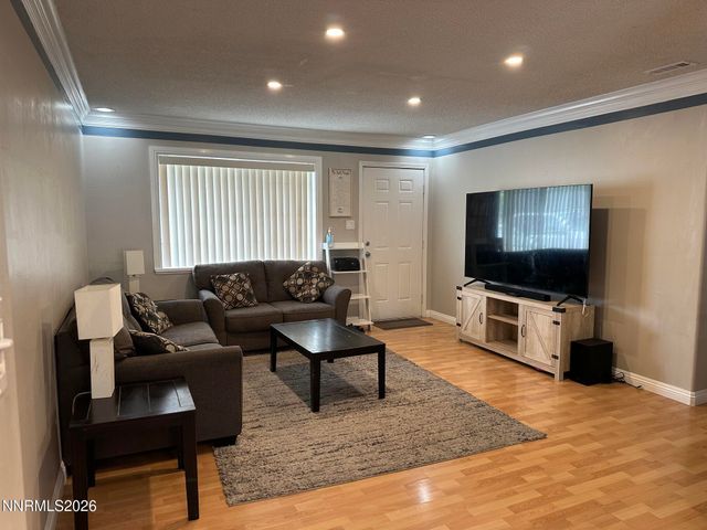1280 Dodson Way, Sparks, NV 89431