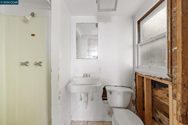 11 Edgecroft Rd, Kensington, CA 94707