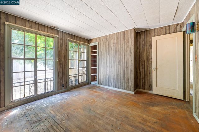11 Edgecroft Rd, Kensington, CA 94707